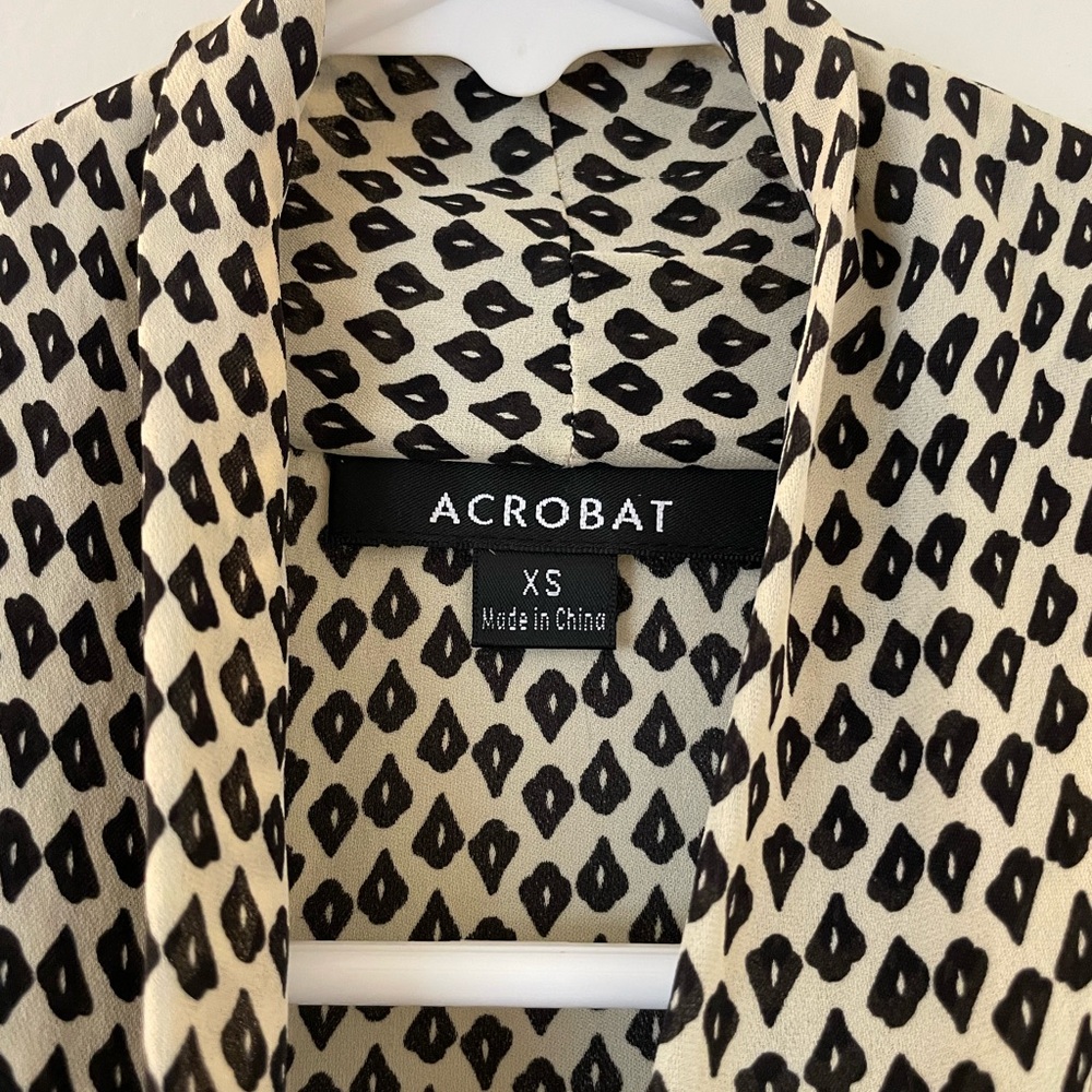 Acrobat 100% Silk Black And Cream Patterned Top - image 6